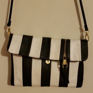 Steve Madden cross over bag.